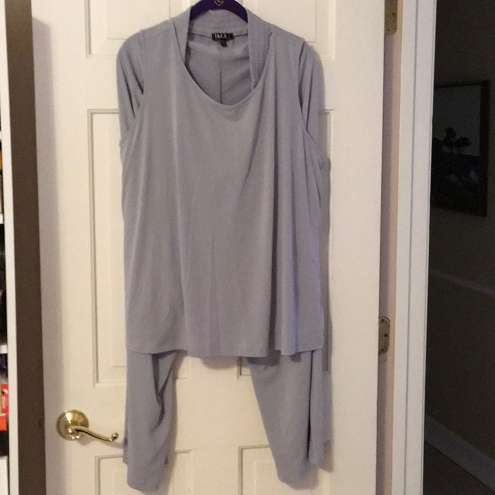 EUC,IMAN,2PIECE SET,TANK,PULL ON PALAZZO PANTS, COMFORTABLE & LIGHTWEIGHT
